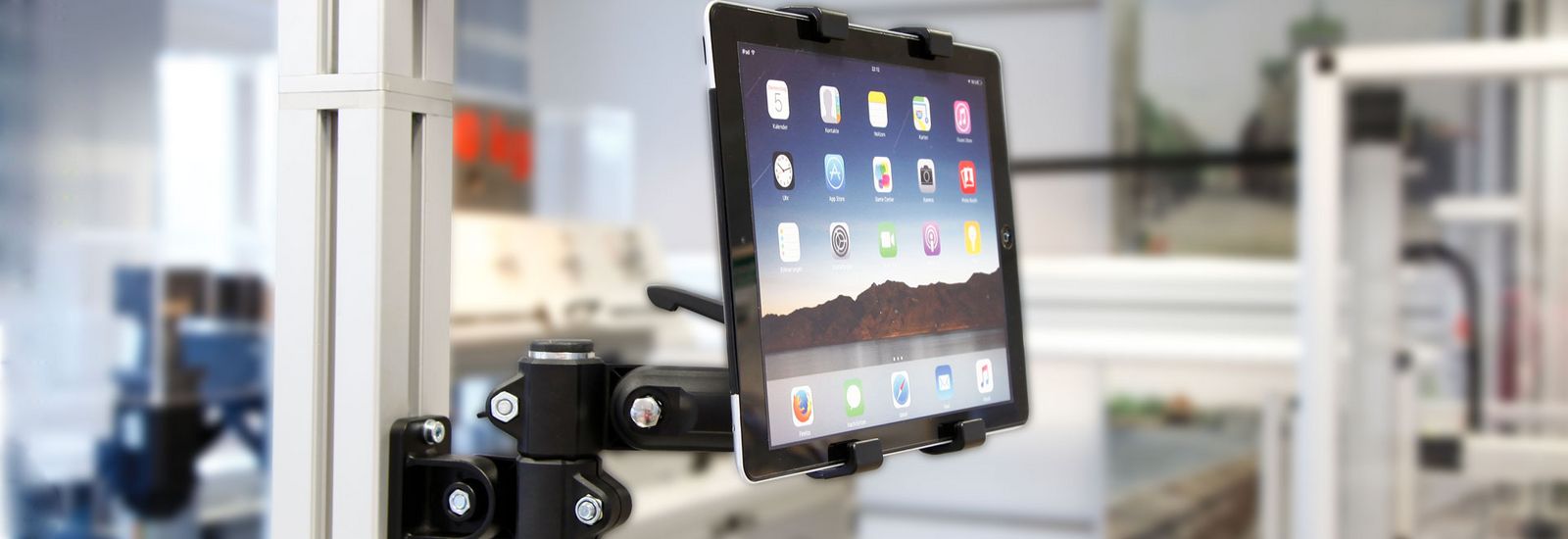The tablet holder can be mounted directly on the fastening flange of the RK monitor mounting