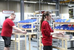 LEAN-Solutions Workshop mit einem Cardboard-Modell