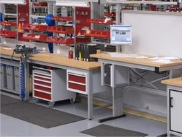Höhenverstellbare Arbeitsplätze in der Montage