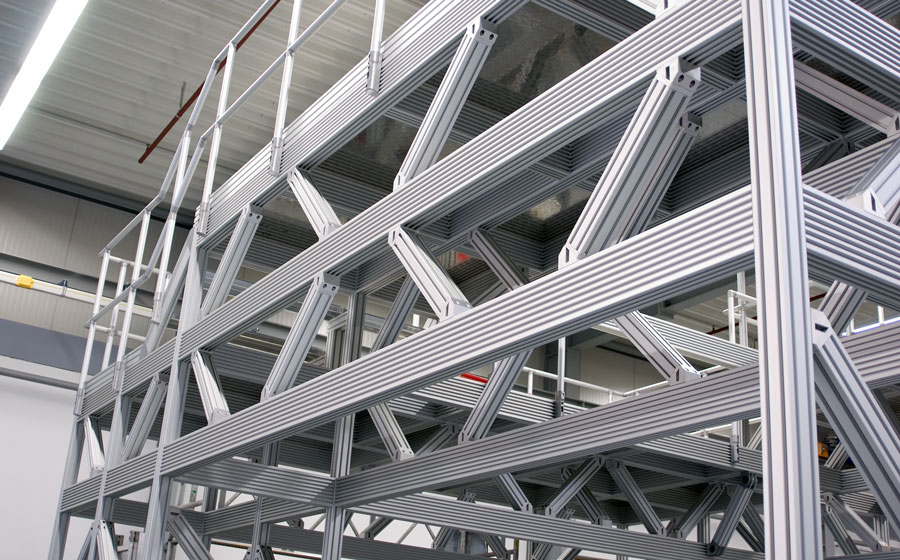 Esempio dei sistemi di profilati in alluminio per costruzioni complesse